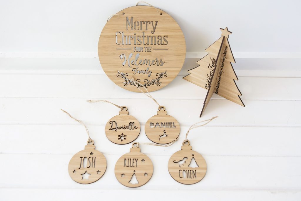 Christmas custom wooden ornaments - A La Roch