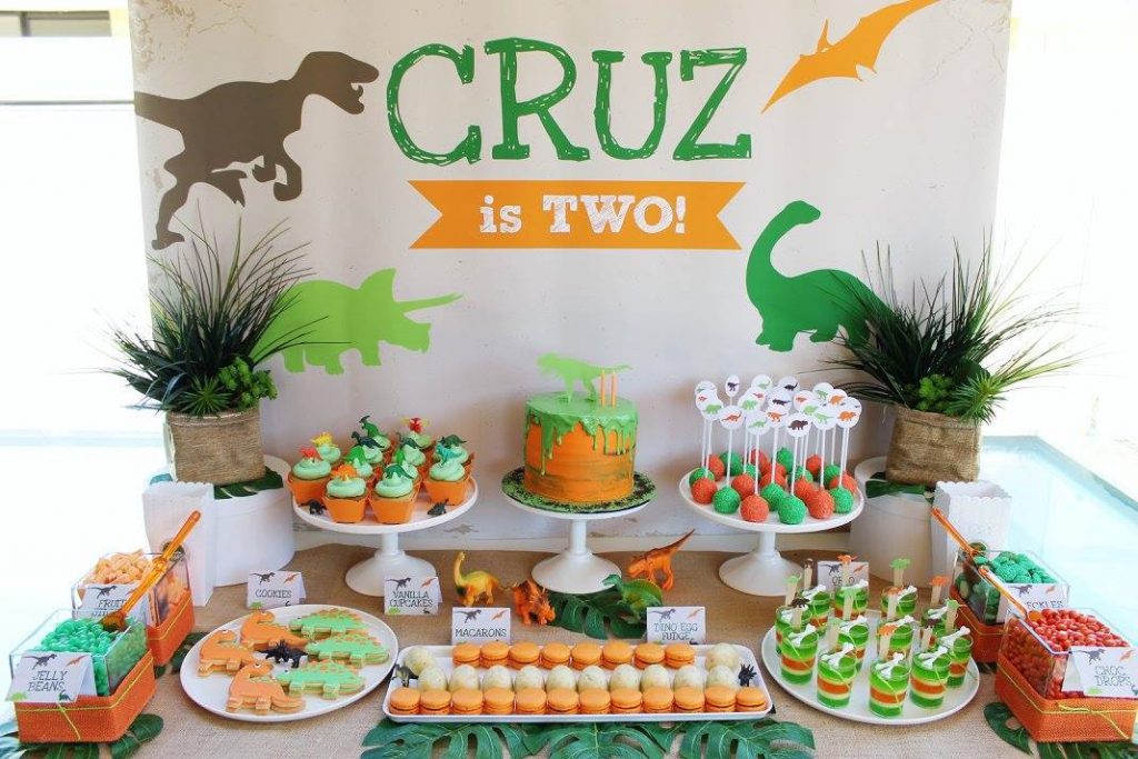 dino party sweets buffet