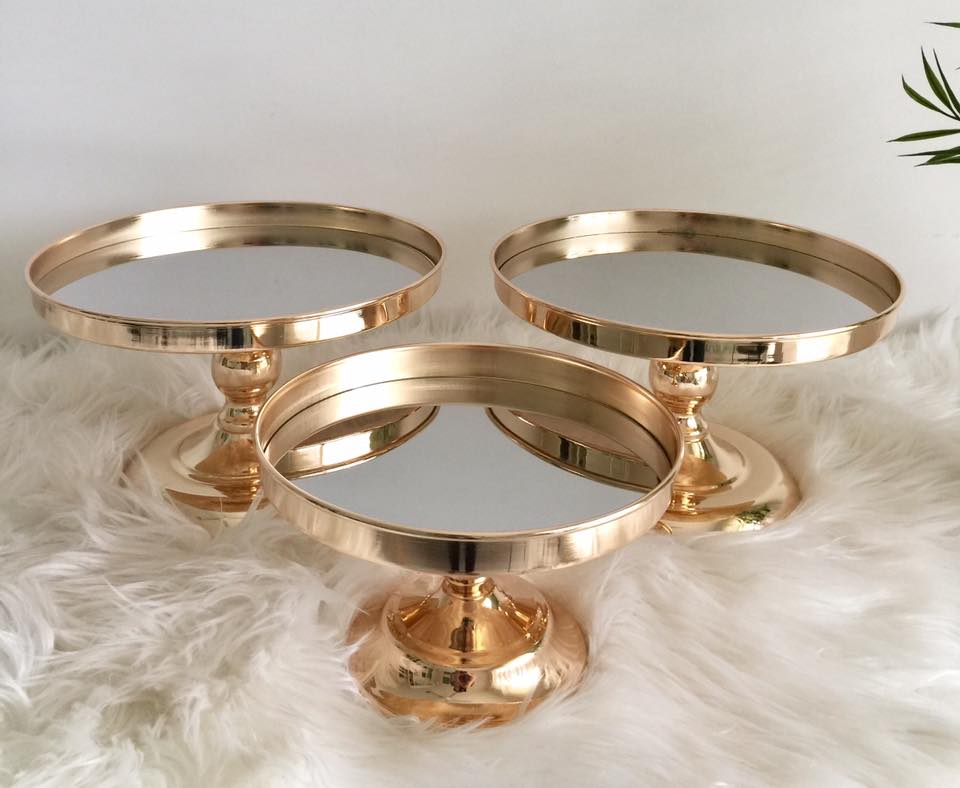gold cake stands 