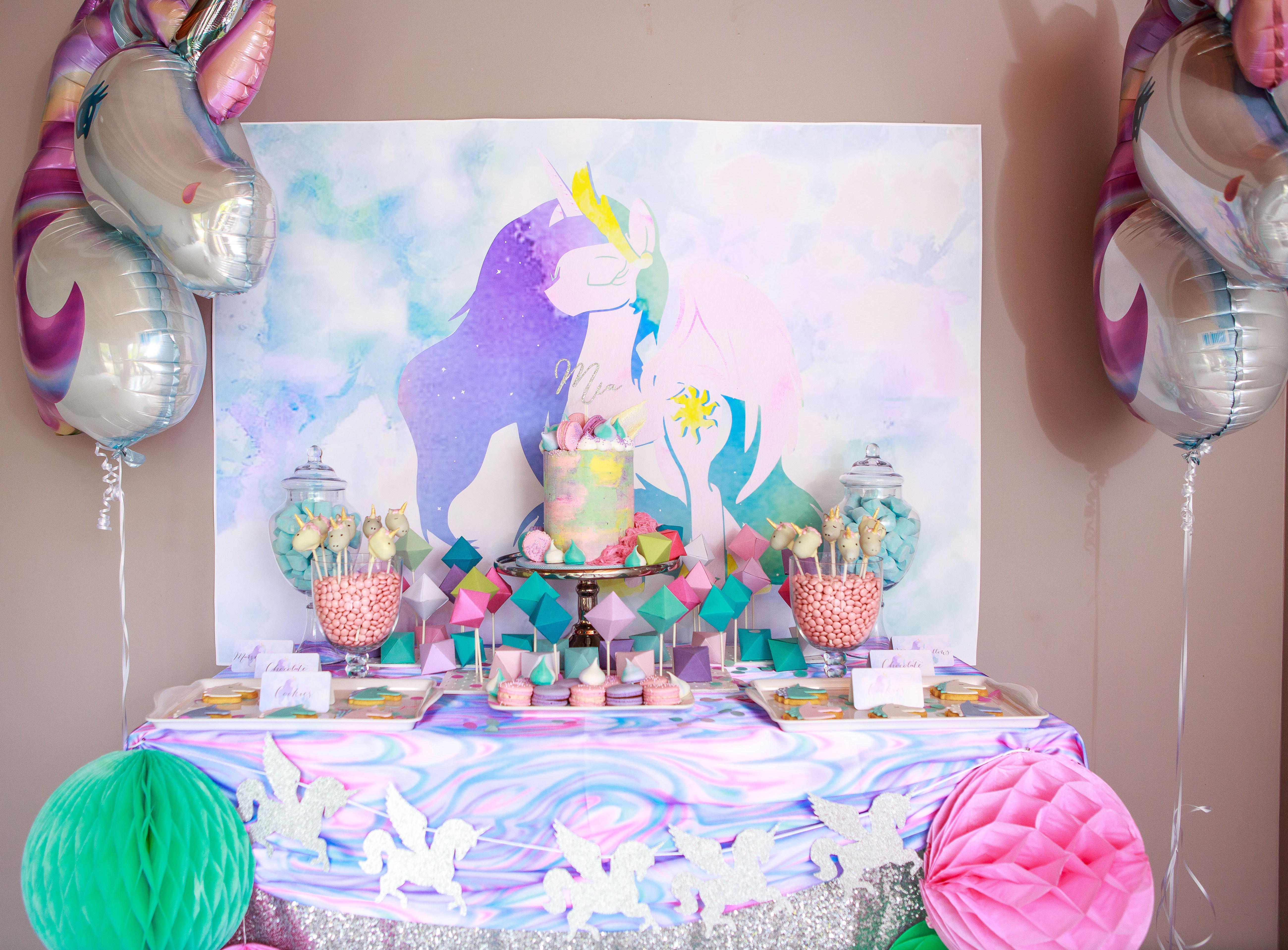 Unicorn party - Party Pony Designer Pinatas