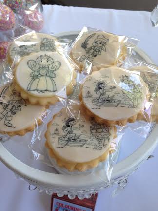 Colour in cookies by Catering for Kids