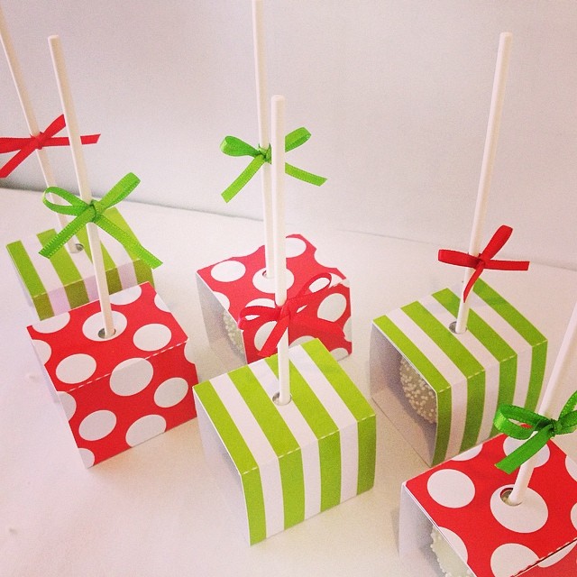 Red white spot cake pop boxes - PS Made With Love