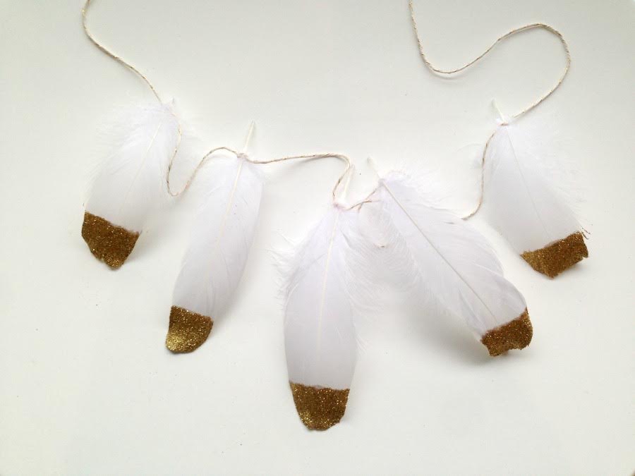 Gold tipped feather garland - Love The Occasion