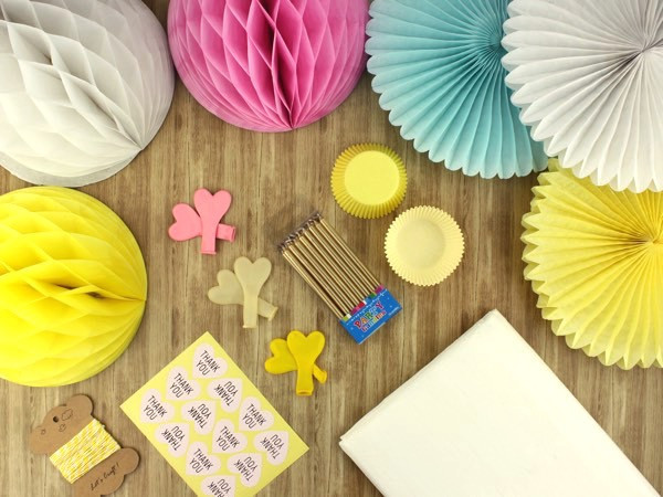 Candy coloured decorator kit - The Kit source