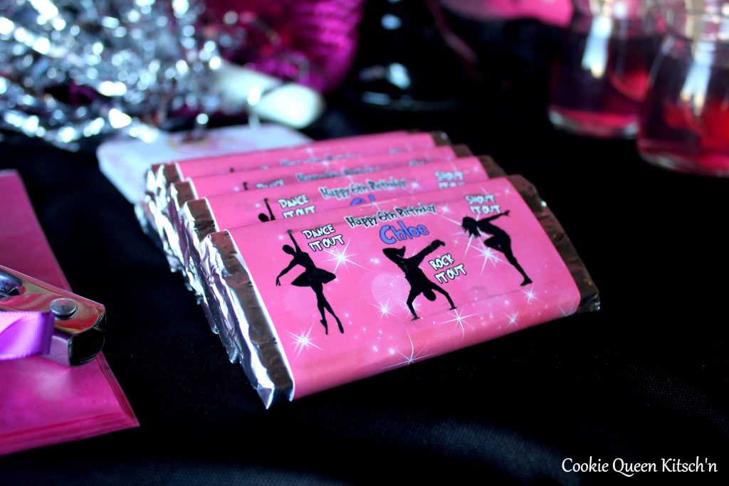 Chocolate bar favours - Cookie Queen Kitsch'n