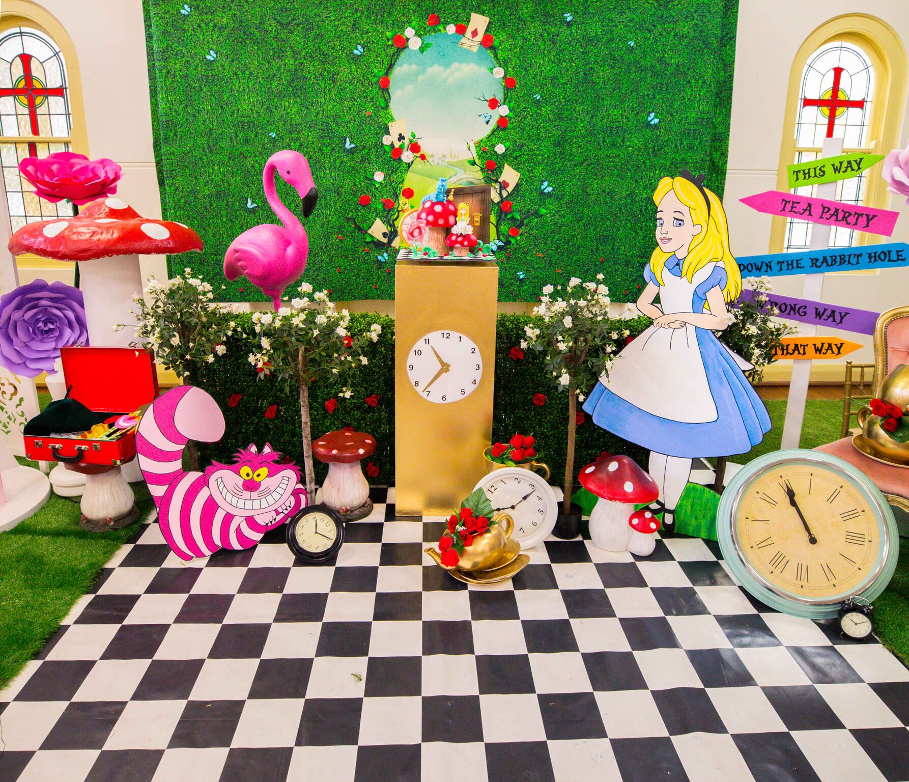 Alice in Wonderland Decorations, Alice in Wonderland Invitation, Alice in  Wonderland Party, Photo Booth Props, Alice in Wonderland Printable 