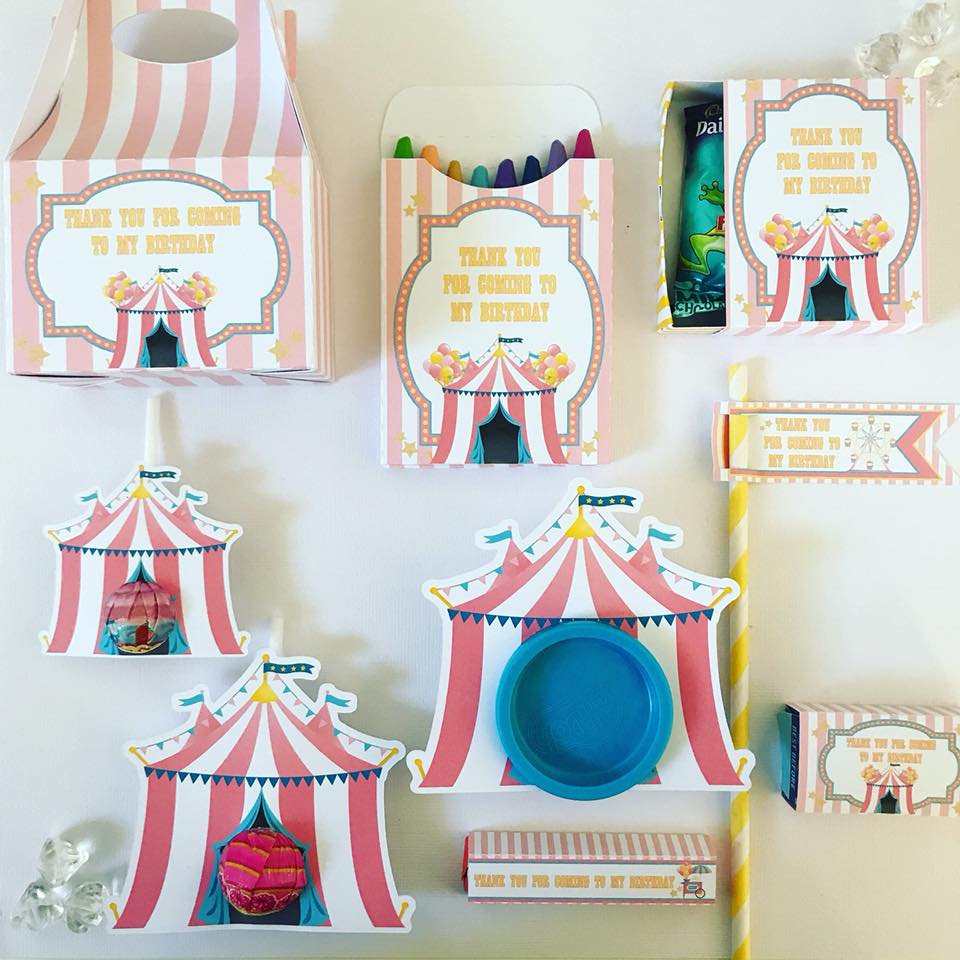 carnival party favours